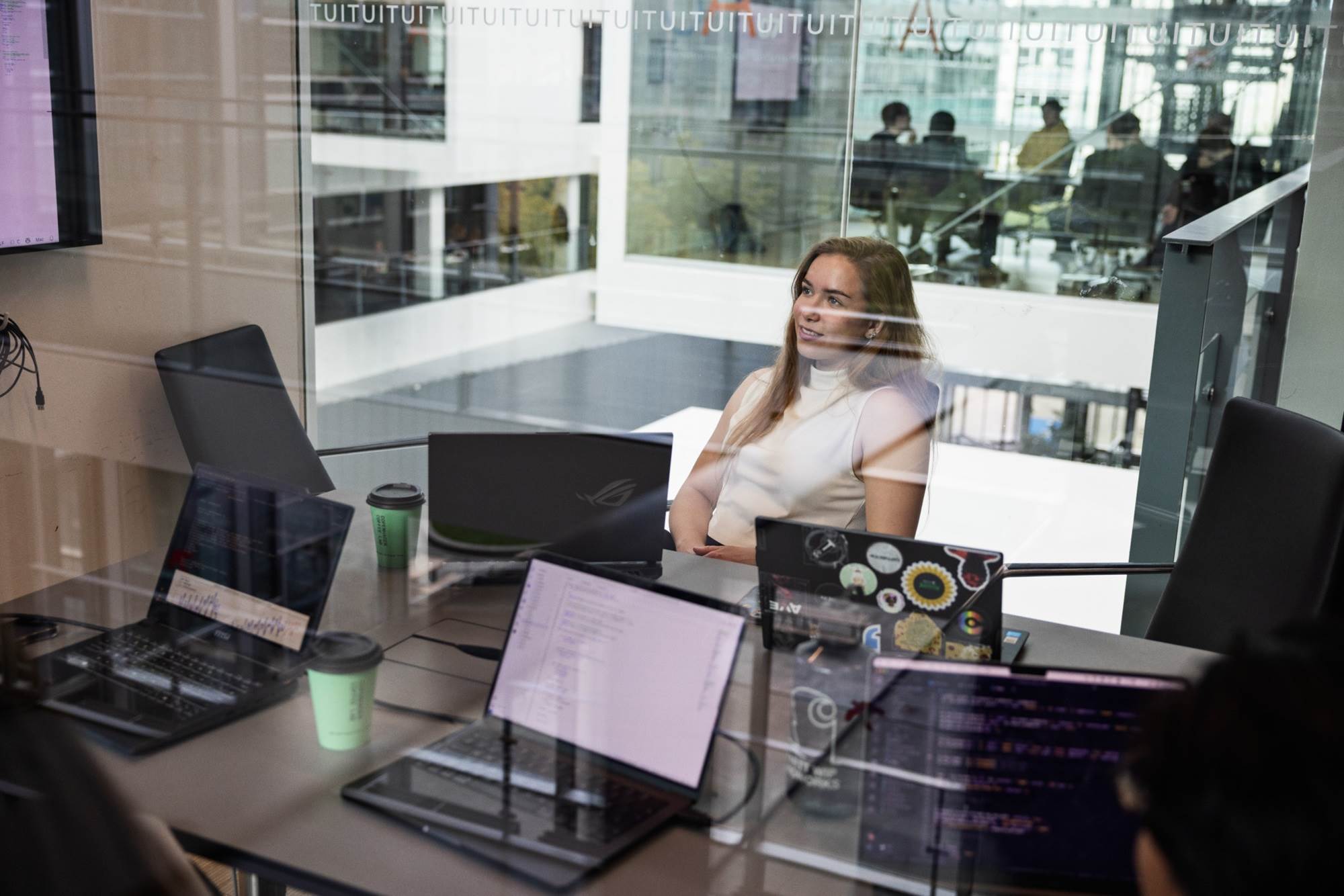 Studerende i skyboks