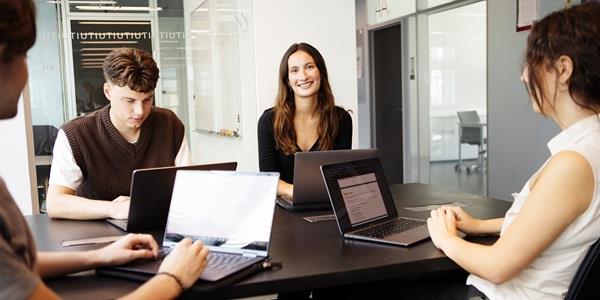 Data science studerende arbejder